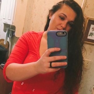 Meet your Posher, Julia